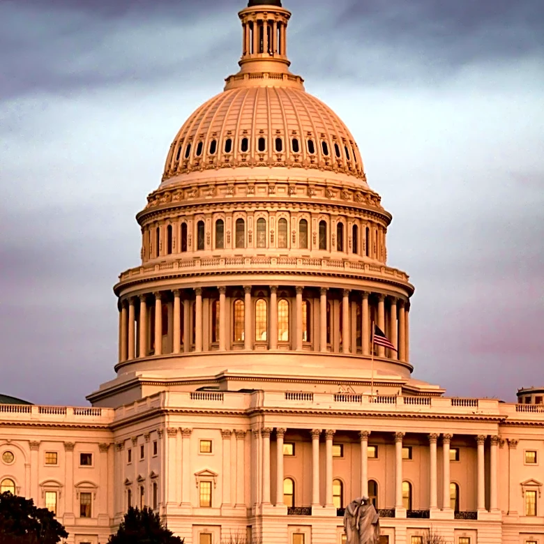 Senators Wyden and Merkley Reintroduce 'Audit the Pentagon Act' to Enforce Financial Accountability