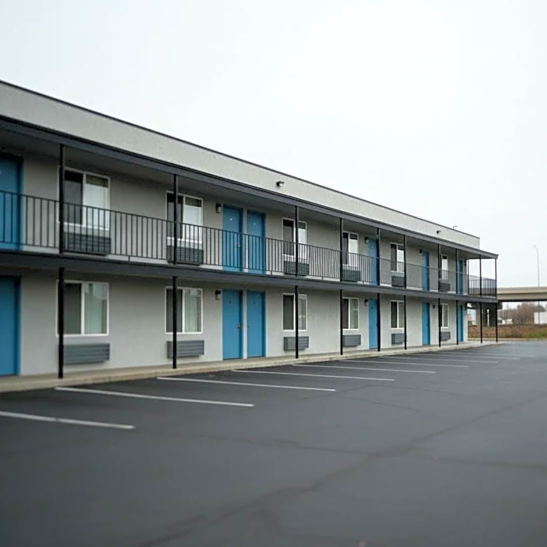 Woman Found Deceased in North Freeway Motel Room, Houston Police Investigate