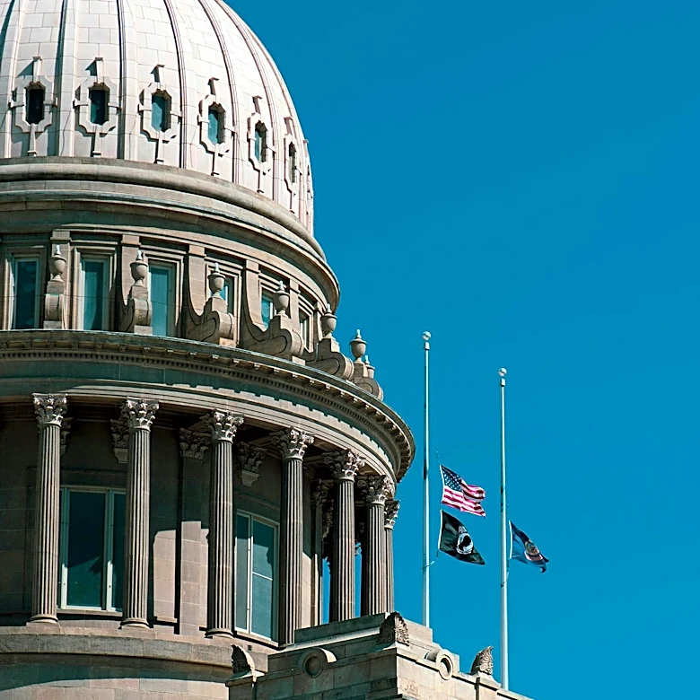 Representative Andrea Salinas Introduces Bipartisan Bill to Fund Mental Health Support for First Responders