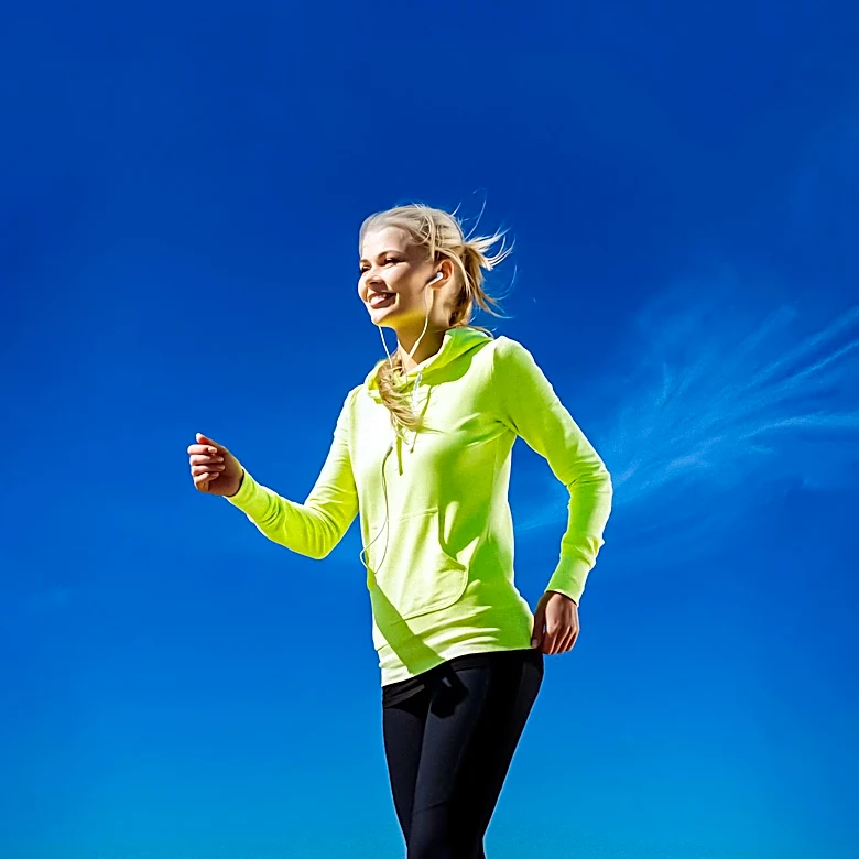 Study Reveals Short Bursts of Vigorous Activity Significantly Lower Cancer Risk, Counteracting Sedentary Habits