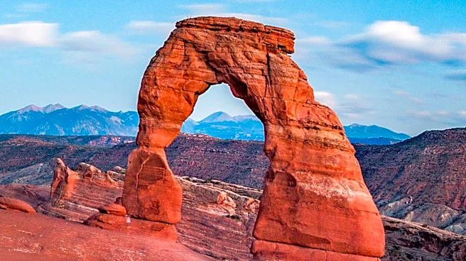 MainstreamOS Linux Distribution Aims to Simplify Arch and Hyprland for Broader User Adoption