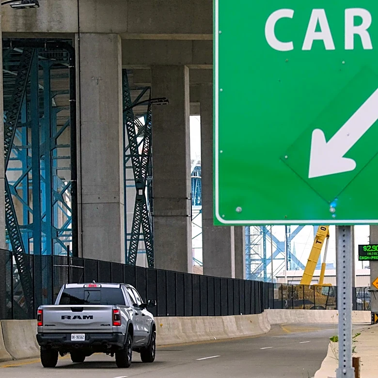 Illinois Tollway Board Approves Significant Rate Hikes for Cars and Trucks Starting 2027