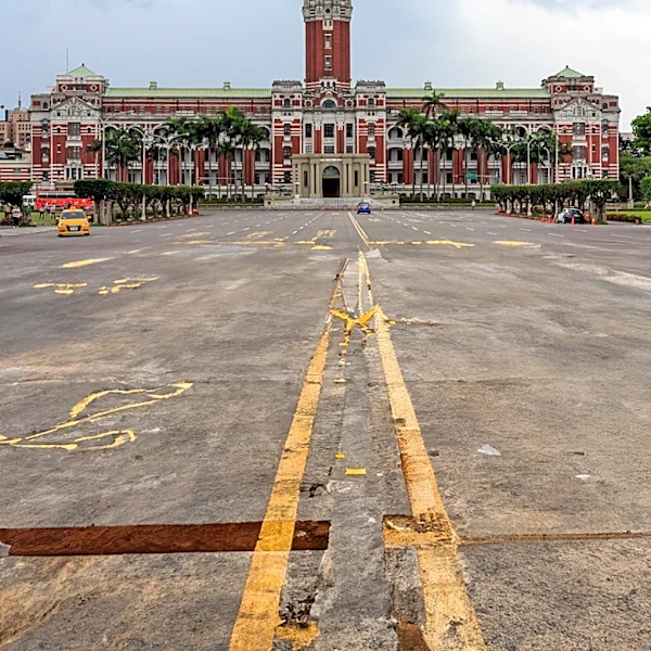 Taiwanese Forces Prioritize Tamsui River Defense Amidst Chinese Invasion Concerns