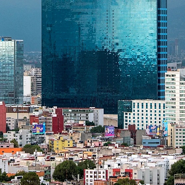 Digital Nomads Reshape Urban Landscapes in Mexico City, Driving Gentrification and Displacement