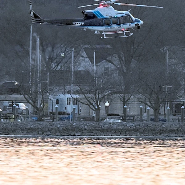 Investigators Probe Midair Collision Between Landing Plane and Police Helicopter in Pennsylvania