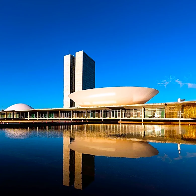 Brazilian Politician Tabata Amaral Faces Scrutiny Over Neoliberal Stance and Education Reforms