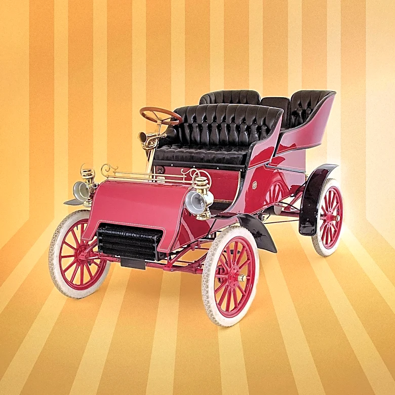 Elliott Museum in Florida Utilizes High-Tech Boomerang System for Classic Car Display