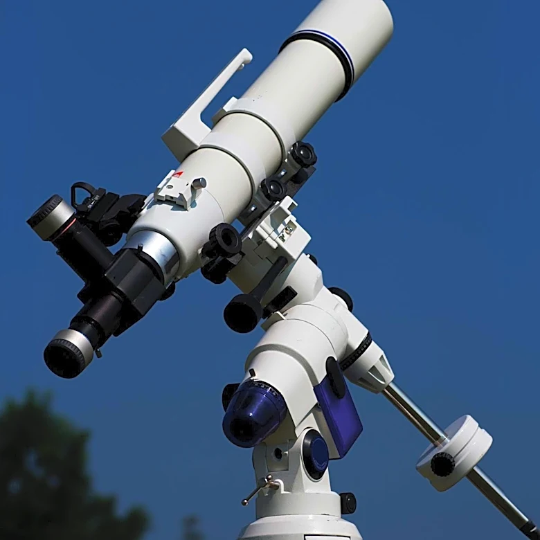 DIY Enthusiast Constructs Digital Telescope Using PVC Pipe and Raspberry Pi
