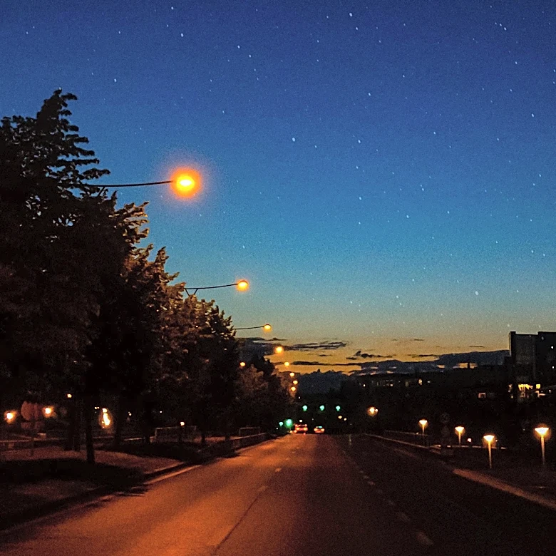 Massachusetts Senate Approves 'Dark Skies' Bill to Regulate Streetlights and Reduce Energy Costs