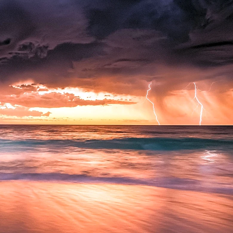 Margate Family Mourns Wife and Daughter Killed by Lightning Strike