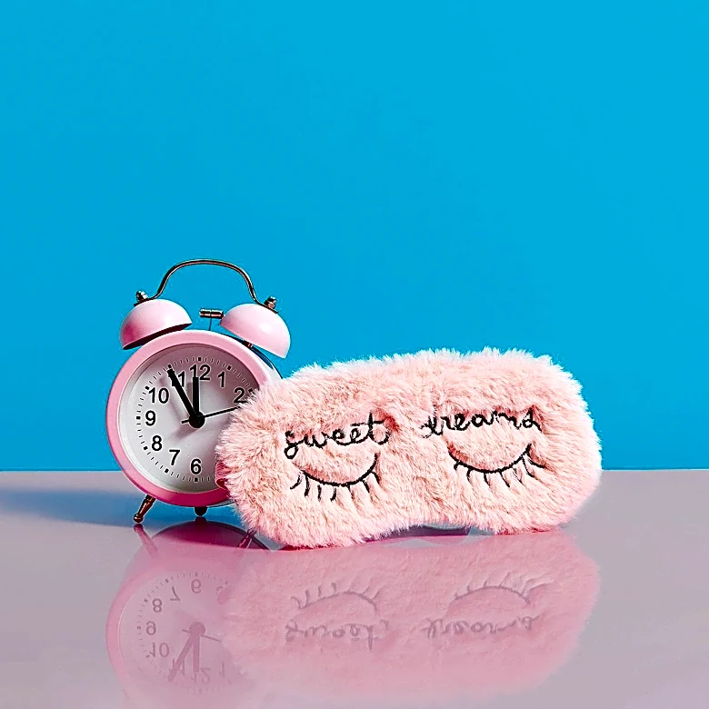 New Research Challenges Eight-Hour Sleep Guideline, Citing Industrialization's Impact on Sleep Timing and Regularity