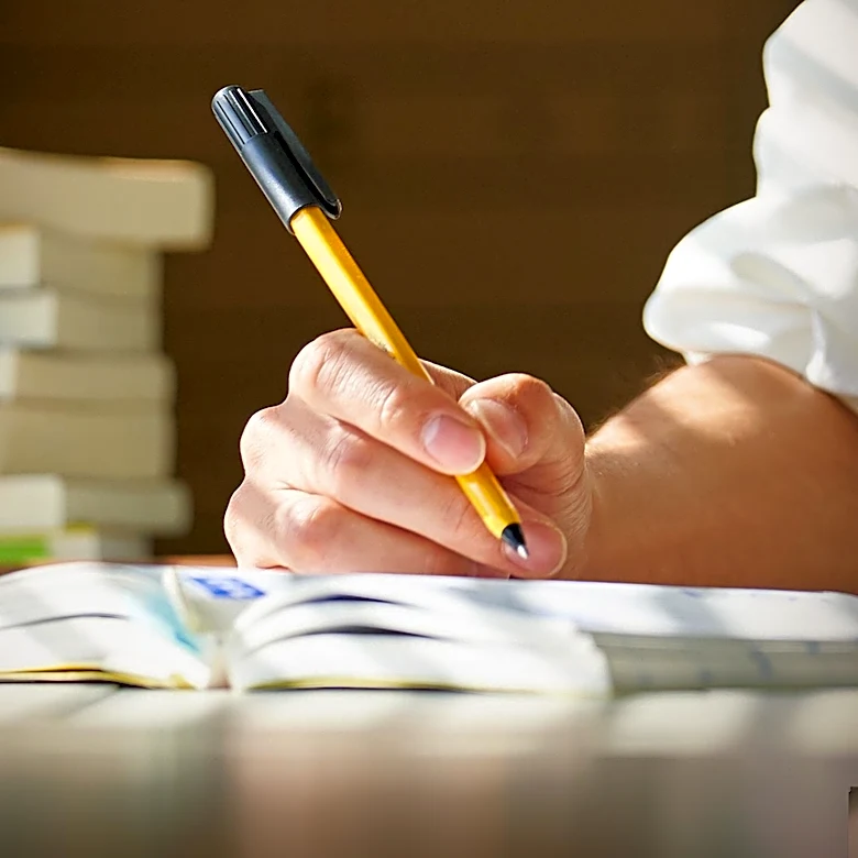 Academic Study Highlights Rhetorical Control Over Vocabulary as Key to Writing Quality