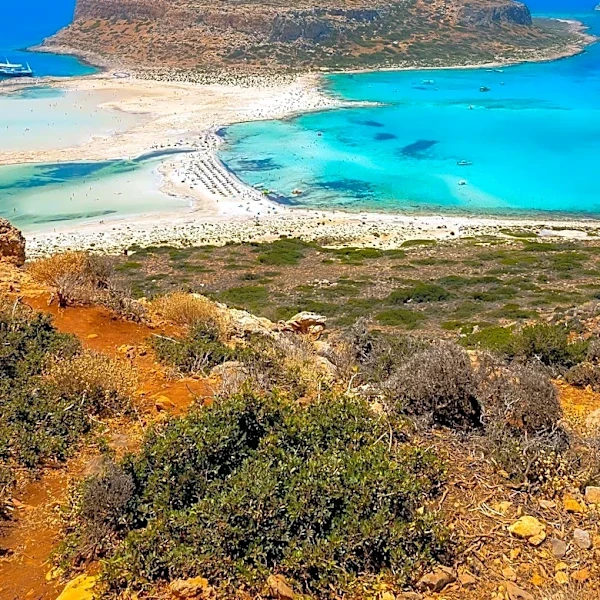 Crete's Balos Beach Faces Overtourism Challenges, Municipality Considers Visitor Controls