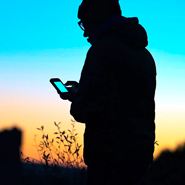 EFF Urges Governor Newsom to Veto California's AB 1709 Social Media Ban for Youth