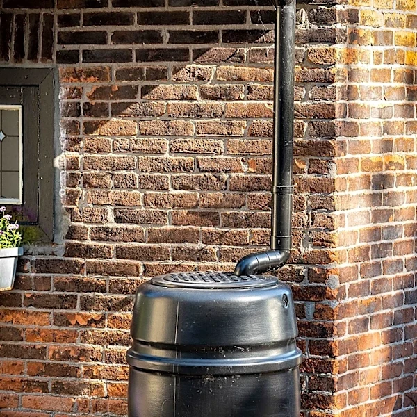 Rooftop Rainwater Harvesting System Proposed to Combat Urban Heatwaves and Reduce Energy Demand