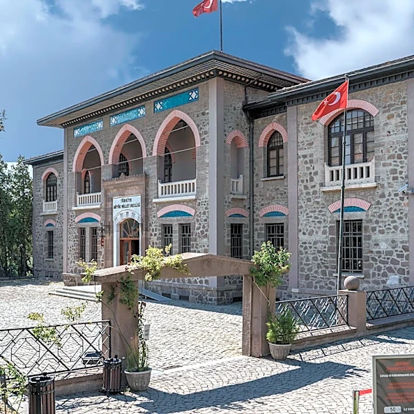 Turkey Provided Crucial Humanitarian Aid to Famine-Stricken Crimea in 1922 Amidst International Efforts