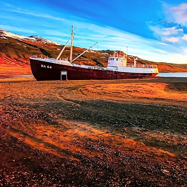 Pacific Coast Steamship Co.'s Queen of the Pacific Grounds on Clatsop Spit, No Injuries Reported