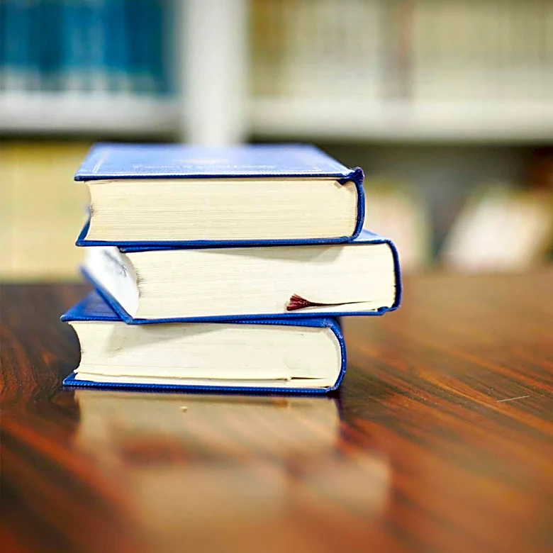 Quincy Public Library Celebrates Library Card Sign-Up Month with Giveaways and Raffle