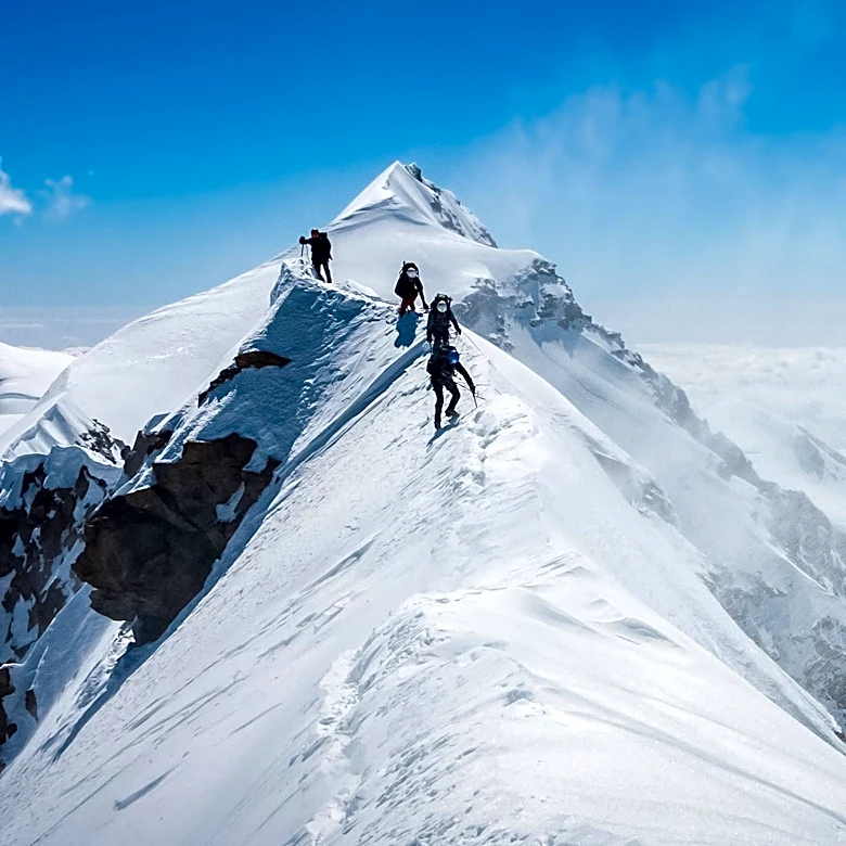 Climbers Rescued from Mount Shasta After Relying on AI for Trip Planning