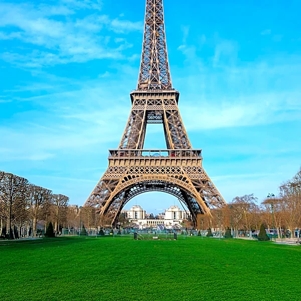 Eiffel Tower Staff Strike After Female Employees Reportedly Sidelined for Hindu Group Visit