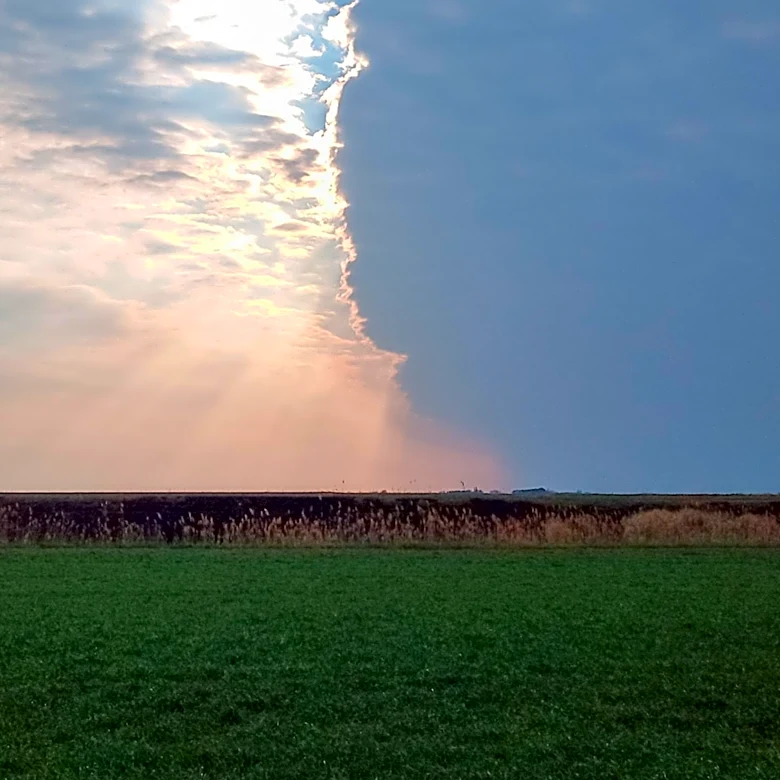 Columbus, Ohio, Experiences Warm and Humid Weather with Approaching Cold Front