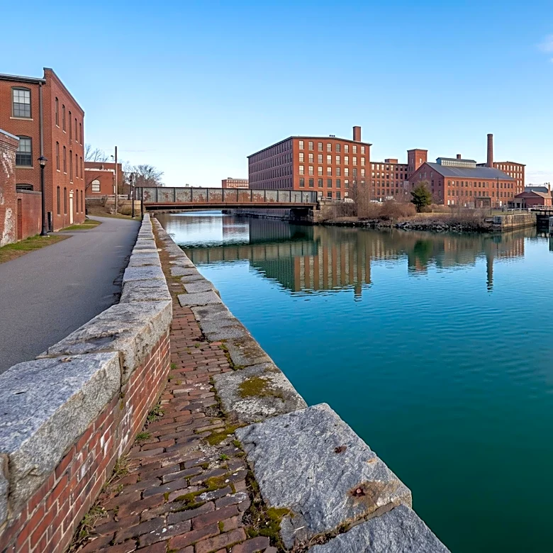 Stolen Vehicle Recovered from Pawtucket Canal in Lowell, Massachusetts