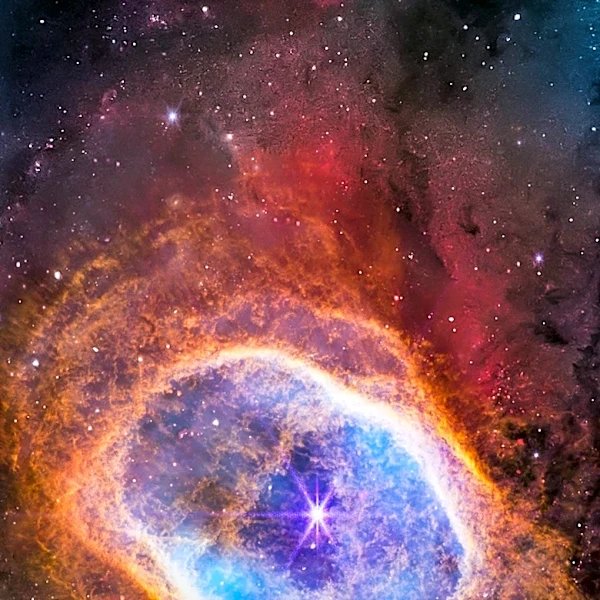 Astrophotographer Captures Detailed View of Crescent Nebula