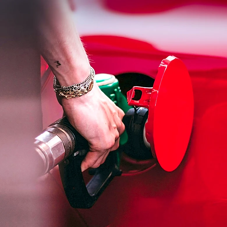 Syracuse Gas Prices Tracked to Aid Consumers Amid Budget Concerns