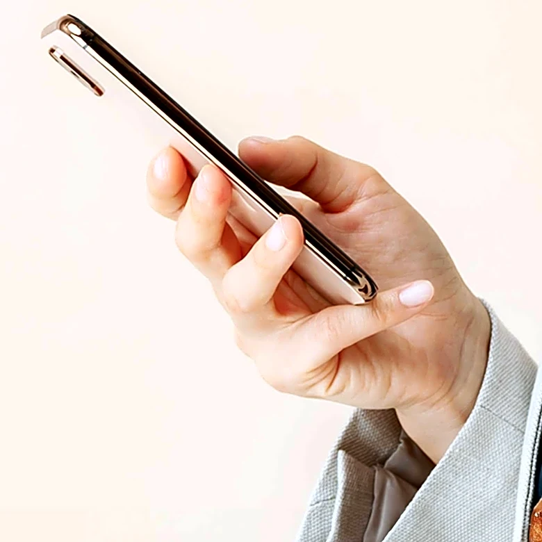 Harvard Study Finds Smartphone Check-Ins Can Predict Suicide Risk Days in Advance