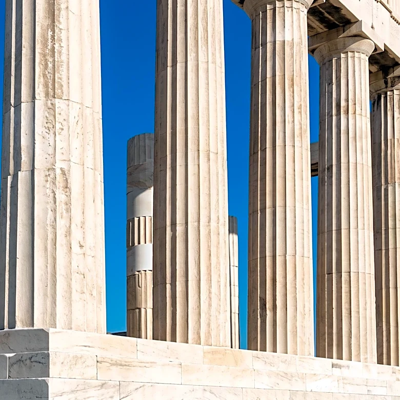 Oxford Mathematician Debunks Long-Held Myth of Parthenon's Optical Illusions