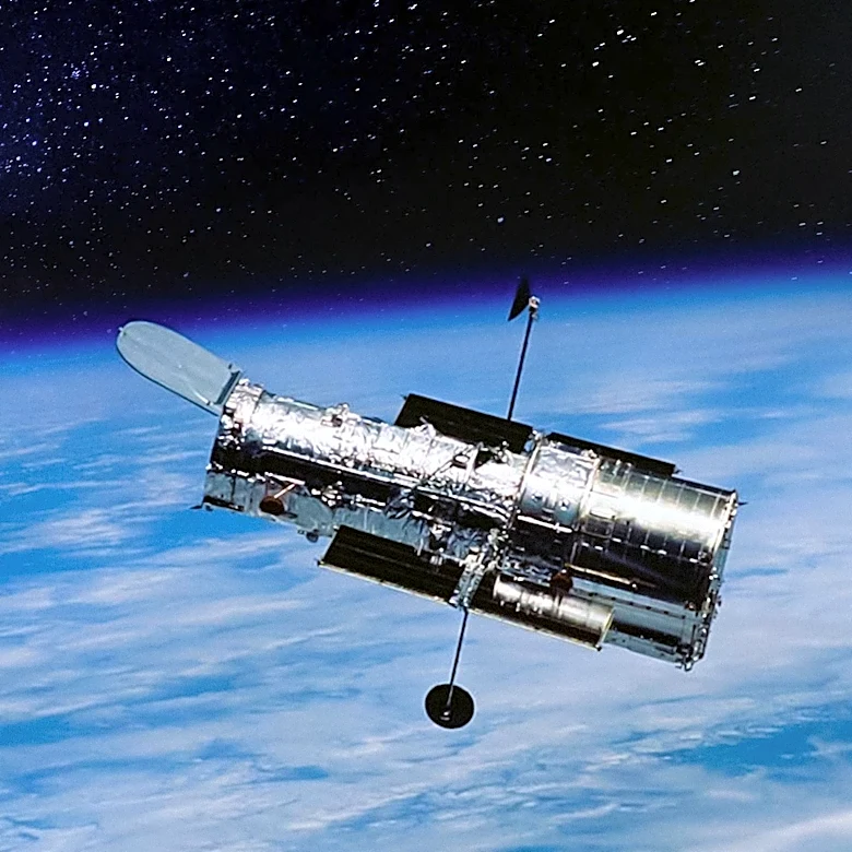 Hubble Space Telescope's Orbit Decaying, Faces Uncontrolled Reentry Risk