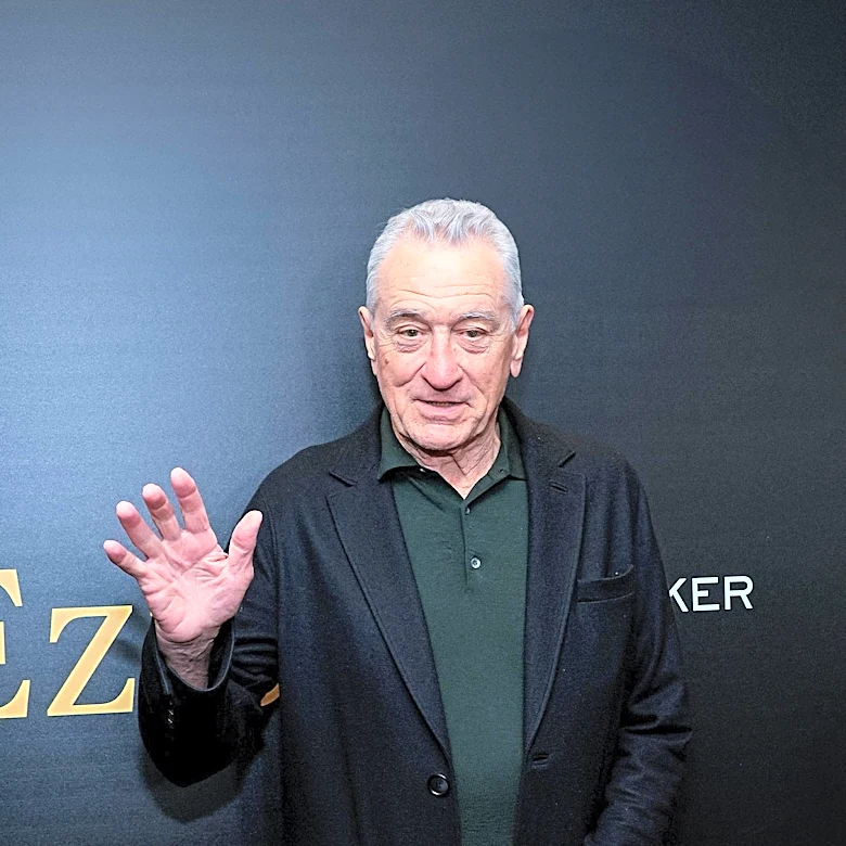 Amy Poehler's Podcast Interview Brings Robert De Niro to Tears Over Activism