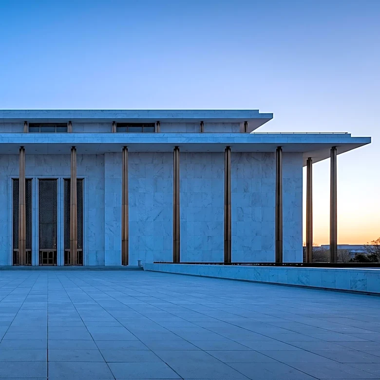 Kennedy Center Board Votes to Close Amid Name Dispute and Judge's Accusation of 'Games' by President Trump