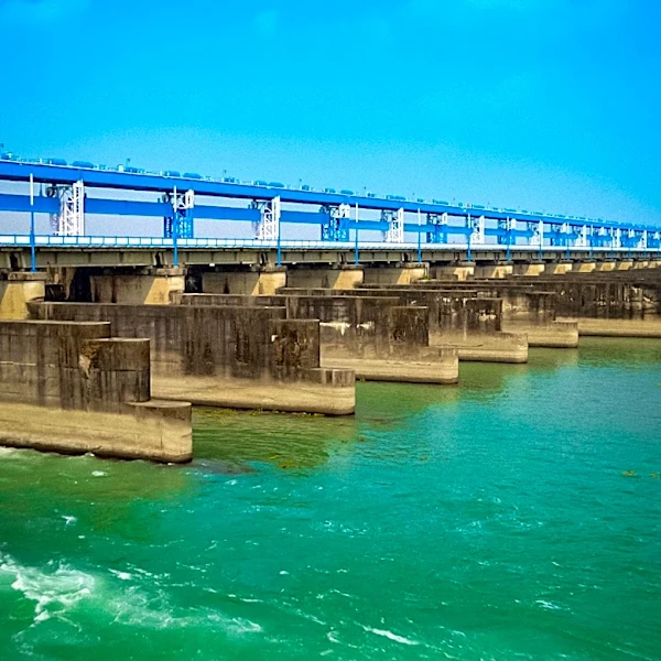 House Passes Water Resources Bill with Rep. Ilhan Omar's Language on Mississippi River Infrastructure