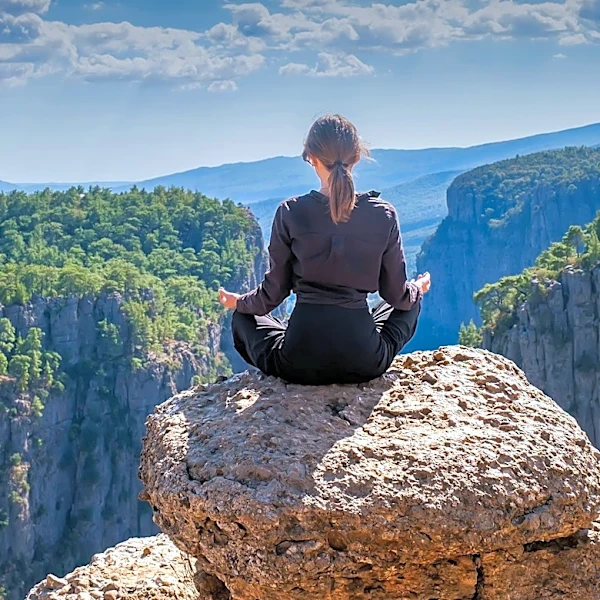 Research Reveals Potential 'Dark Side' and Risks of Meditation, Especially Intensive Retreats