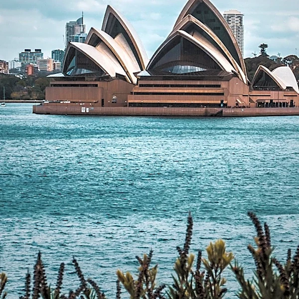 Australia to Detain Visa Overstayers Amid Immigration Crackdown