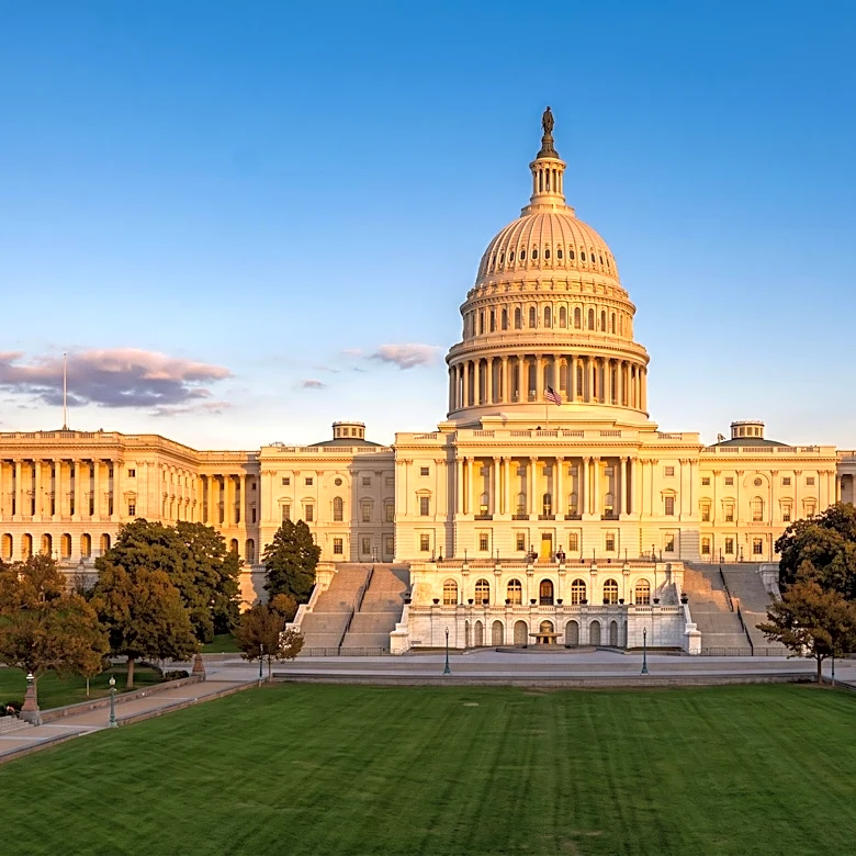 Bipartisan Bill Introduced to Erect Roberto Clemente Statue at U.S. Capitol