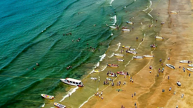 Tourists Rescued from Oregon Beach After Being Trapped by Rising Tide While Taking Photos