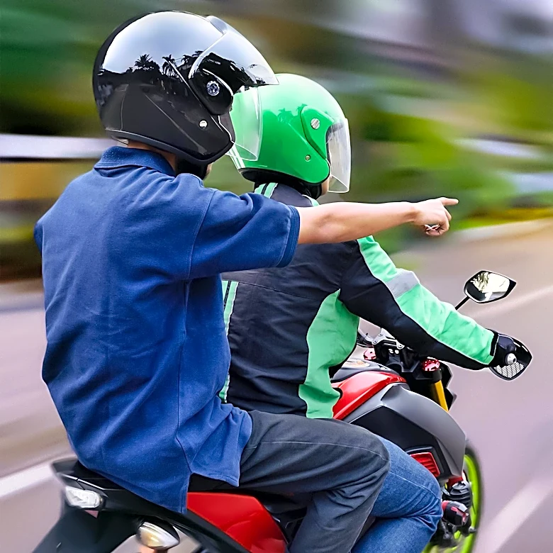Malaysian Authorities Warn Against 'Foot-Towing' Motorcycles After Viral Video Shows Crash