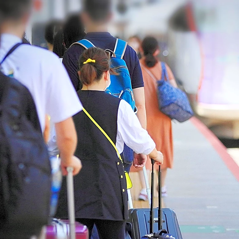 CDC and WHO Issue Urgent Measles Alert for Adults, Citing Immunity Gaps and Travel Risks