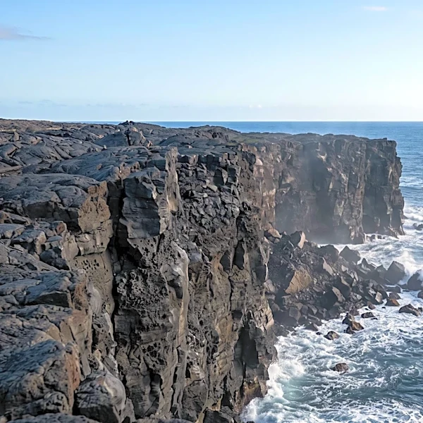 Holei Sea Arch in Hawaii Volcanoes National Park Collapses