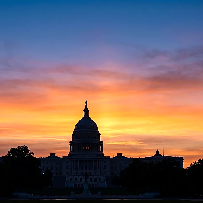 Reps. Ruiz and Salazar Introduce Bipartisan Resolution for National Latino and Latina Physician Day