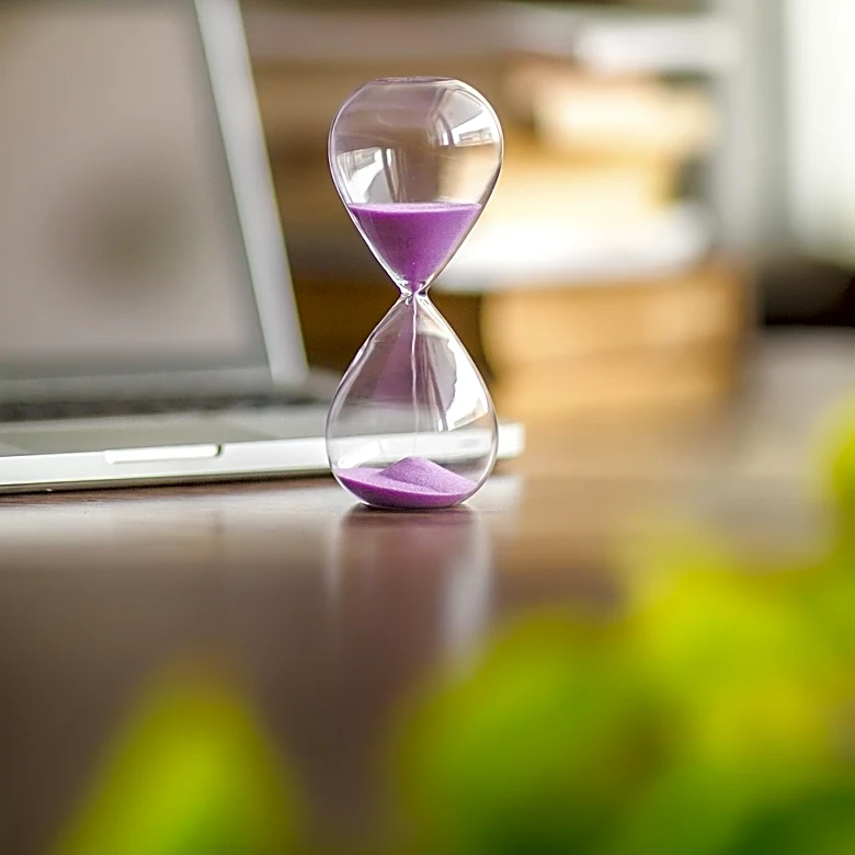 Representative Mark Takano Advocates for 32-Hour Workweek Amidst Productivity Gains