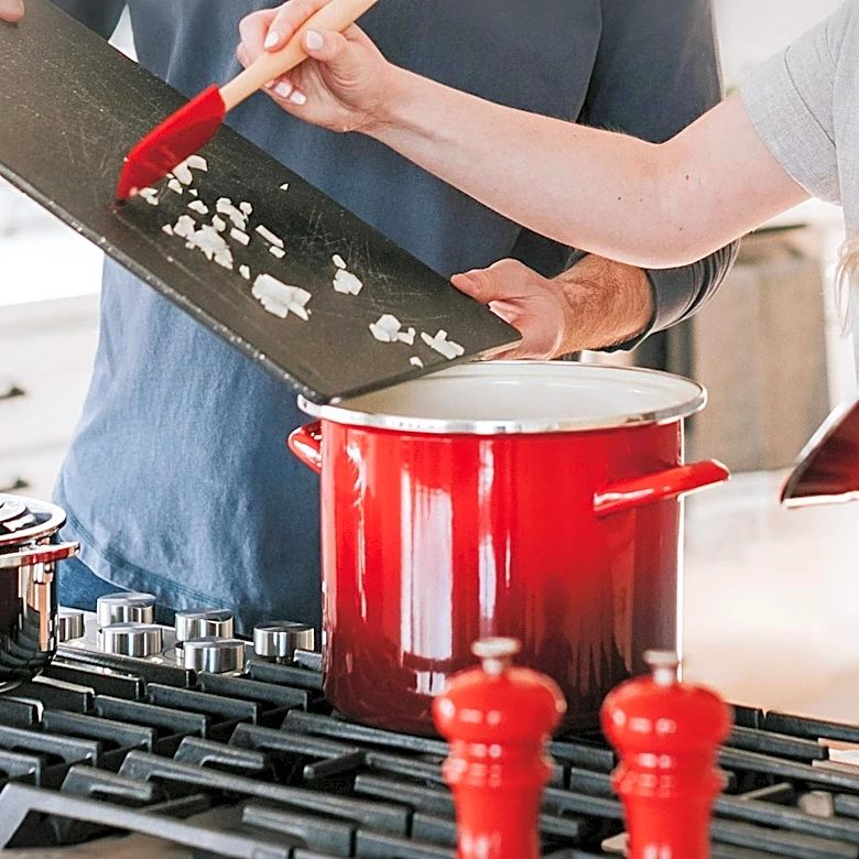 L.A. Works Seeks Volunteers for Community Meal Preparation to Combat Food Insecurity