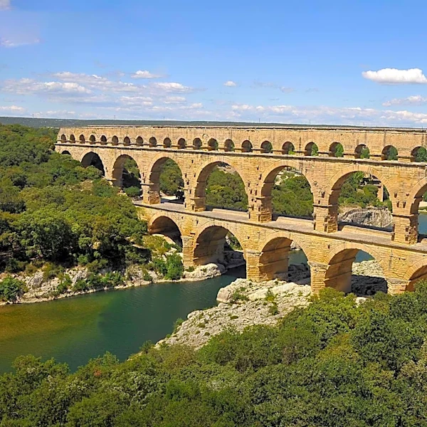 Roman Aqueduct Carbonate Deposits Reveal Plague's Impact on Ancient Nîmes