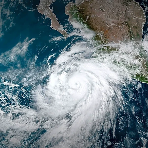 Record-Breaking El Niño Intensifies, Threatening U.S. Coasts with Extreme Weather