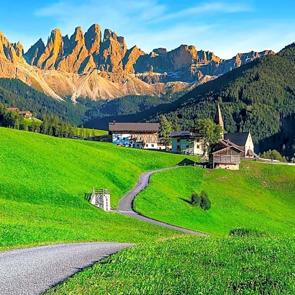 Dolomiti Region Experiences Overtourism Driven by Asian Tourists and Social Media Trends