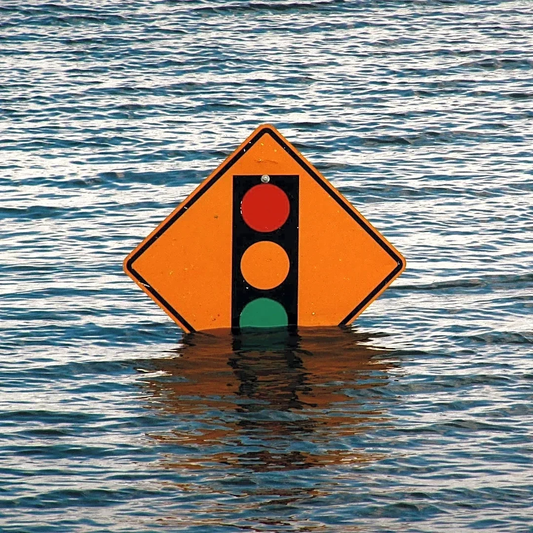 East Mesa Residents Demand New Traffic Light Following Fatal Canal Crash