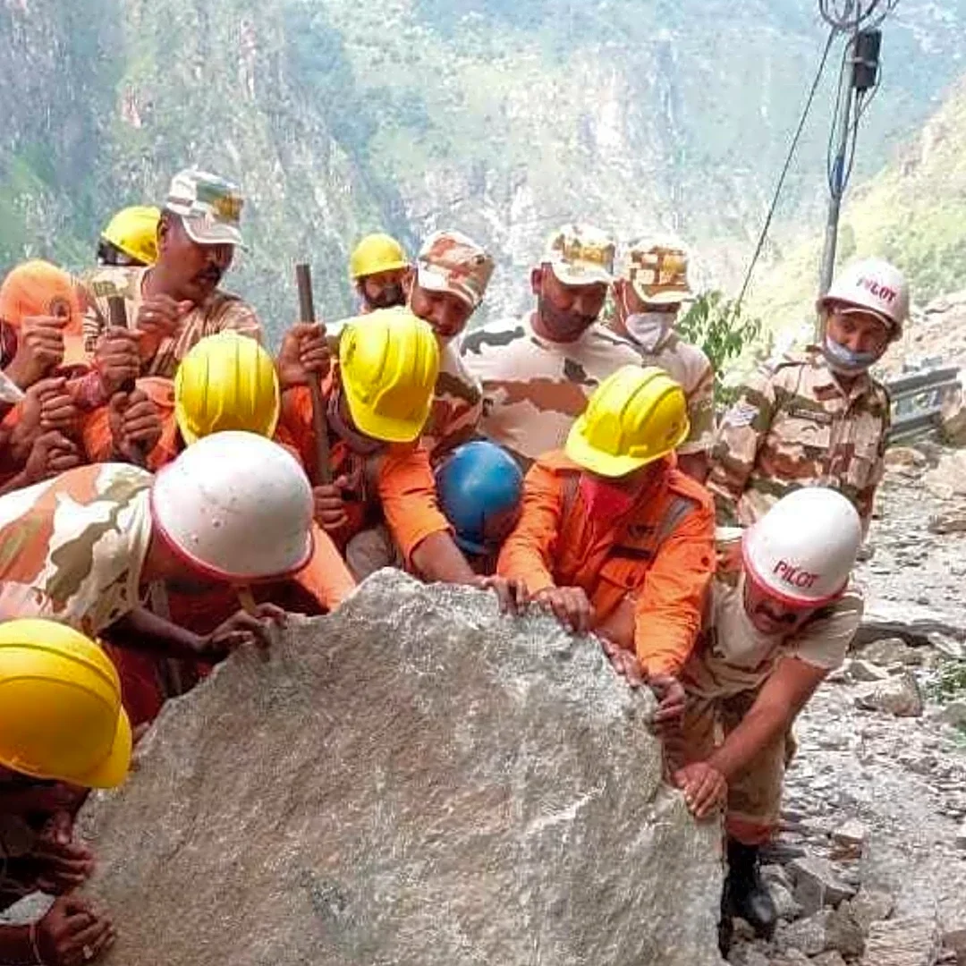 Rescue Operation in Jobner, Jaipur, Recovers Deceased Worker After Quarry Collapse