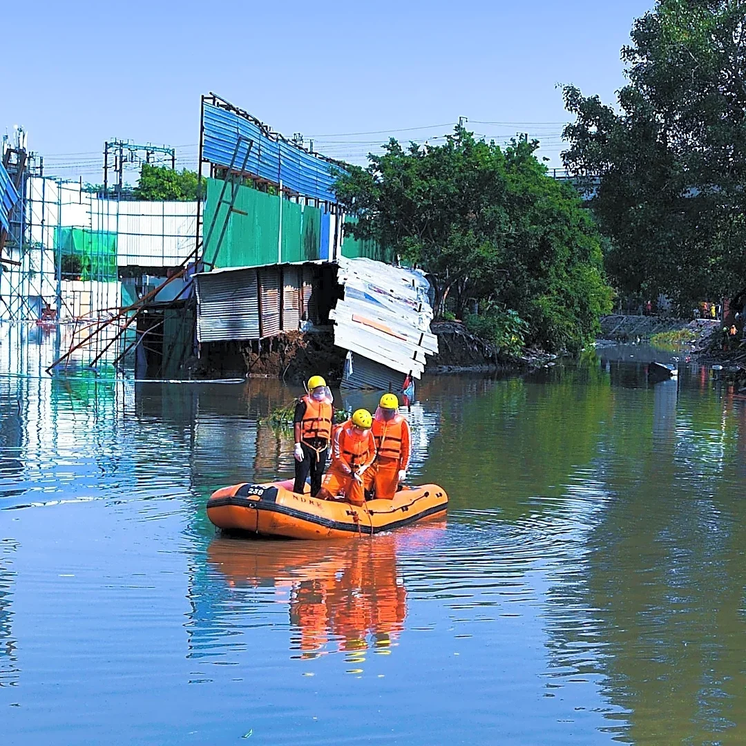 Globe Telecom Urges Philippines to Prioritize Telecommunications in Disaster Recovery
